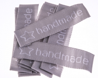 Hand made textilní 57x15mm šedobílá